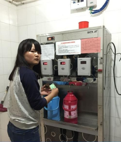升級版的節能直飲水機—學校掃碼支付飲水機